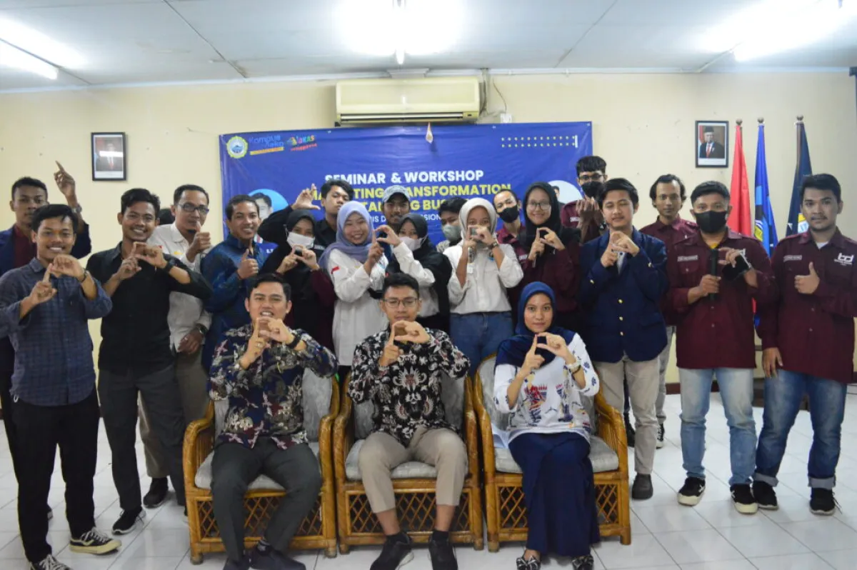 Seminar dan Workshop Digital Marketing "Marketing Transformation Digitalizing Business
